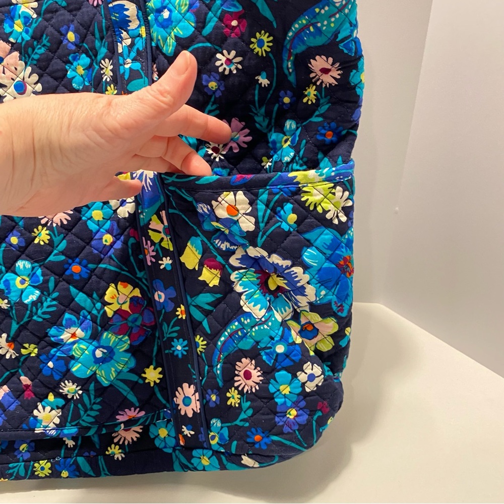 Vera Bradley Very Large Vera Tote. Moonlight Garden. NWOT. GORGEOUS - Picture 11 of 13